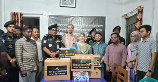 টাঙ্গাইলে এড্রিক বেকারের হাসপাতালে র‍্যাবের চিকিৎসা সামগ্রী বিতরণ